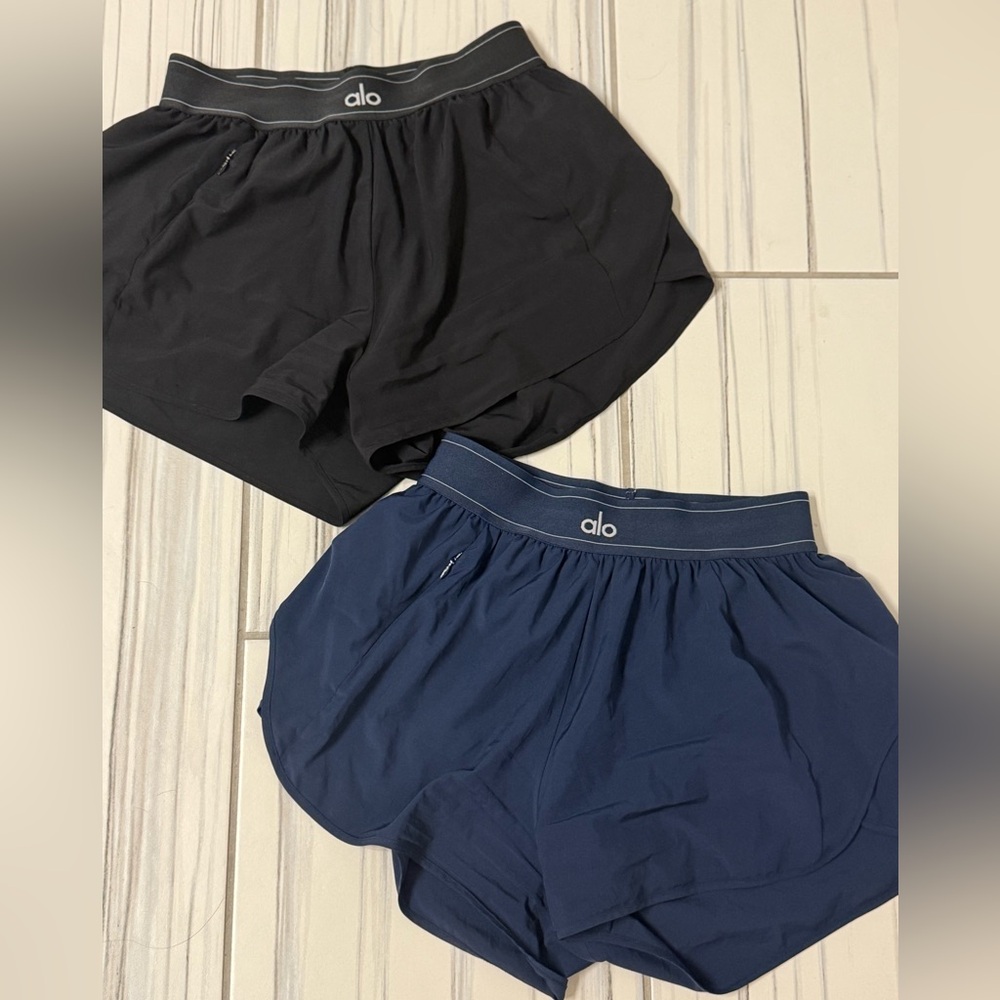 ALO Yoga Black and Blue Athletic Shorts Lightweight Performance